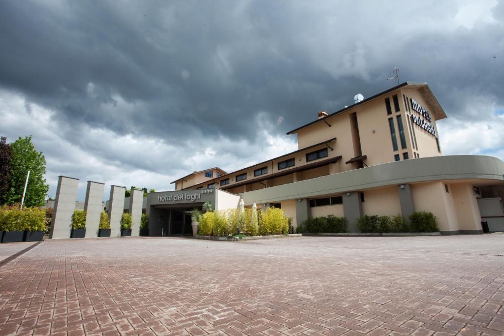 Albergo Dei Laghi Turate Ngoại thất bức ảnh